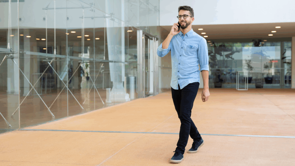 Téléphoner en mouvement pour favoriser la concentration